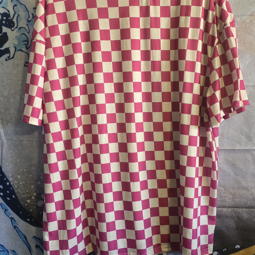 SHEIN Pink and Cream Checkered Short Sleeve Tee
